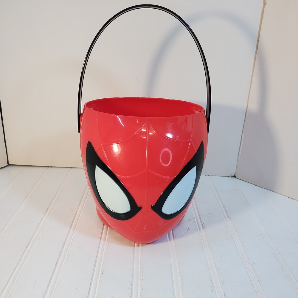 Marvel Spider-Man Red Plastic Halloween Trick or Treat Candy Pail Bucket Super